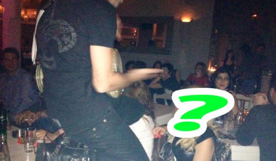 Έσπασε το τουμπερλέκι για τα μάτια παρουσιάστριας