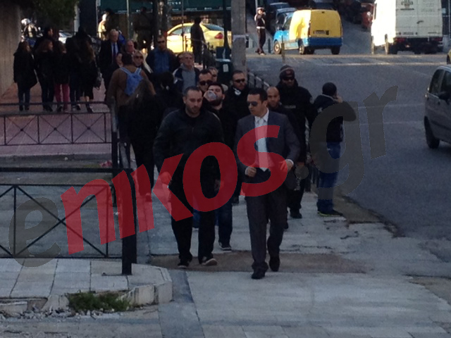 Τώρα-Διακόπηκε η δίκη του Κασιδιάρη