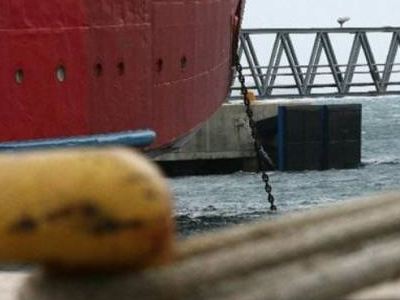 Έπεσε από το κρουαζιερόπλοιο στη θάλασσα