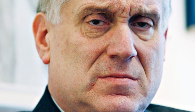 «Θέστε εκτός νόμου την Χρυσή Αυγή»