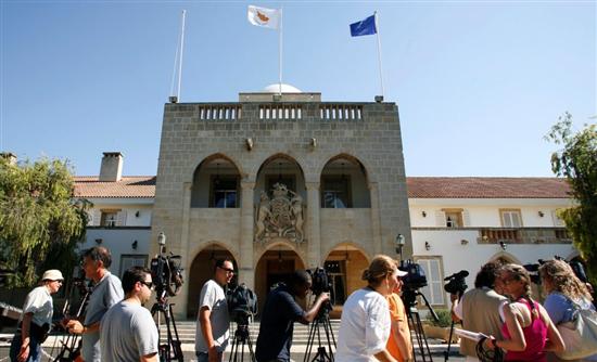 Το παζάρι και τα σενάρια