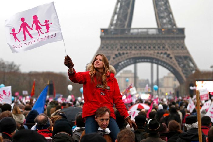 Παρίσι:Διαδήλωση κατά των ομοφυλοφιλικών γάμων