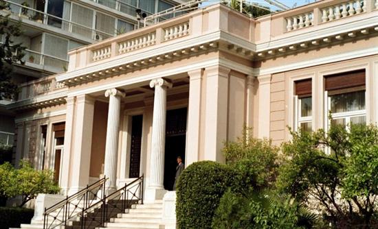 Αναβλήθηκε η σύσκεψη στο Μαξίμου