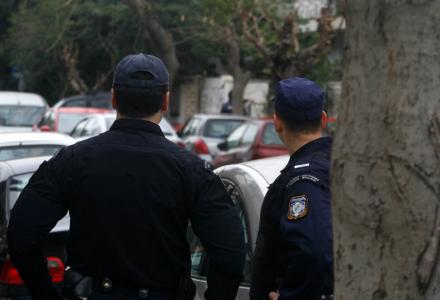 Πυροβόλησαν με καραμπίνες αστυνομικό τμήμα