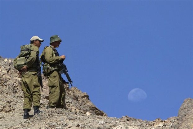 Ελεύθεροι οι δύο Βρετανοί όμηροι