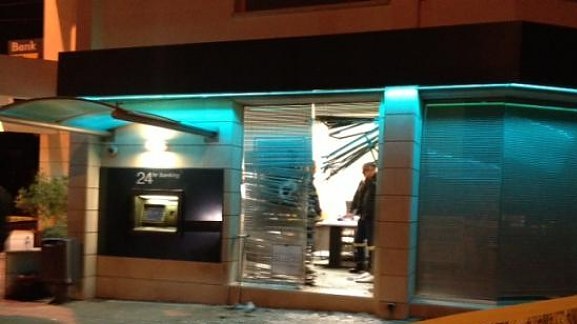 ΤΩΡΑ-Έκρηξη σε τράπεζα στην Κύπρο