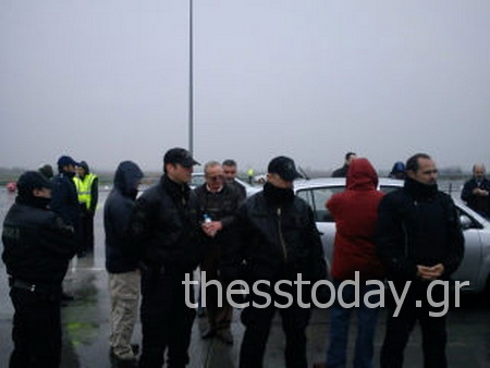 ΦΩΤΟ-Συνελήφθη ο δήμαρχος Πύδνας-Κολινδρού