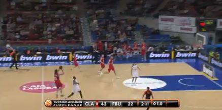 ΒΙΝΤΕΟ-Το …έβαλε από το κέντρο!