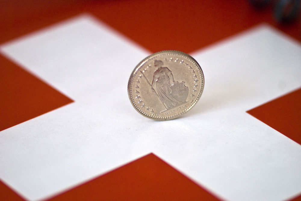 «Κλειδώνει» το ελβετικό φράγκο
