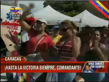 ΤΩΡΑ-«Viva Τσάβες» φωνάζει ο κόσμος