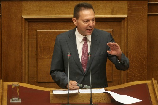 Τι λέει ο Στουρνάρας για τις παραιτήσεις