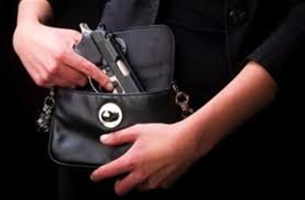 Κυκλοφορώ κι οπλοφορώ