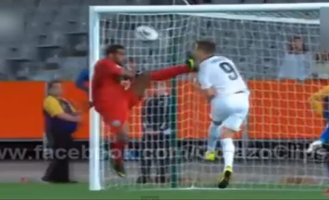 ΒΙΝΤΕΟ-Κυριολεκτικά μάτωσε τη φανέλα