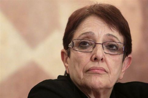 Παπαρήγα:Οι γυναίκες να σπάσουν τις αλυσίδες