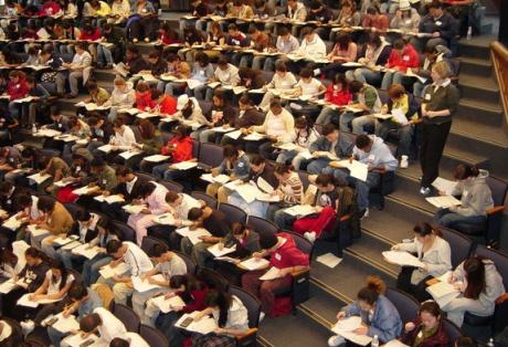 Σχέδιο Αθηνά: Ποια τμήματα μένουν, ποια καταργούνται, πόσοι μετακινούνται