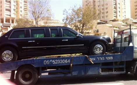 ΦΩΤΟ-Βλάβη στη Λιμουζίνα του Ομπάμα