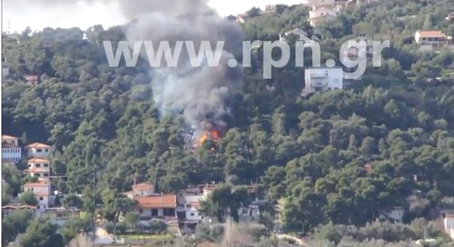 Υπό έλεγχο η φωτιά στη Ραφήνα