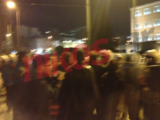 Αστυνομικός σε δημοσιογράφους:Είστε κοράκια