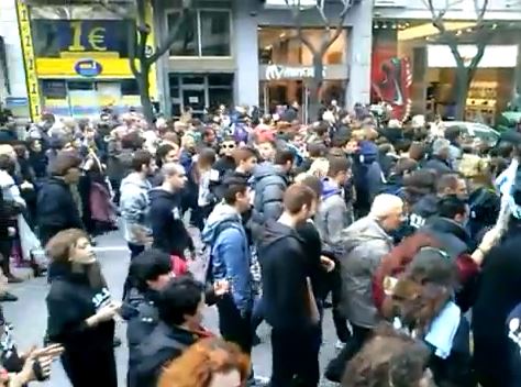 ΒΙΝΤΕΟ- Σε εξέλιξη η πορεία στη Θεσσαλονίκη