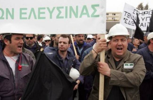 Συγκέντρωση ναυτεργατών στην Ομόνοια