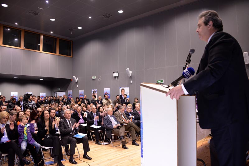 ΦΩΤΟ-Ο Καμμένος στην Πάτρα