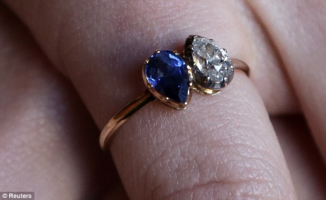 Ποιος θα πάρει το δαχτυλίδι της Ζοζεφίνας;