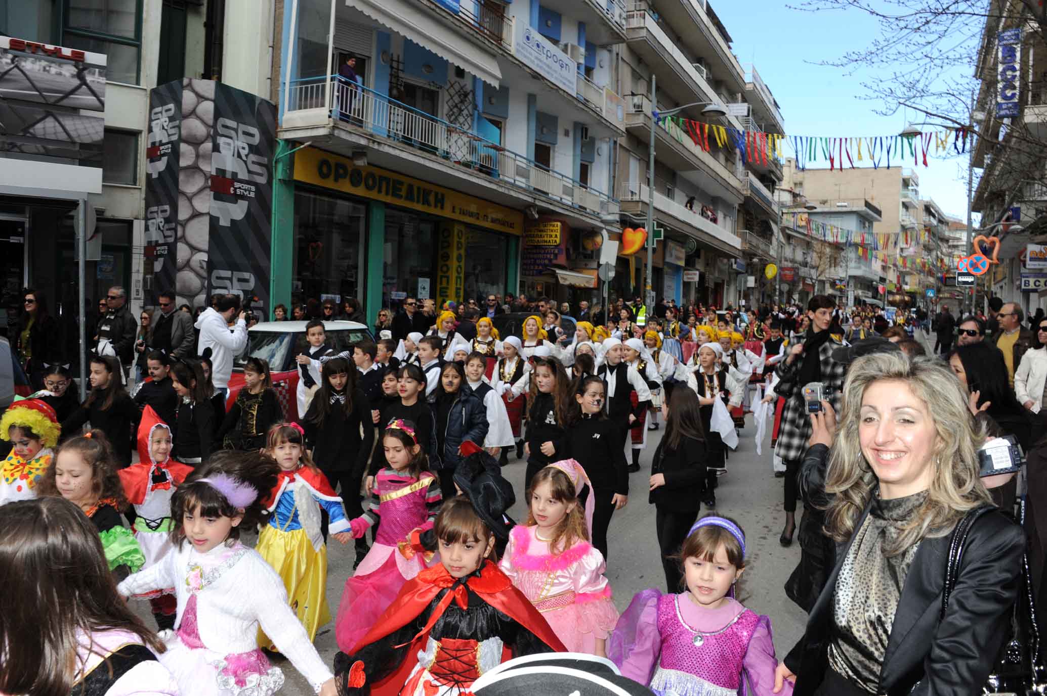 ΒΙΝΤΕΟ- Στο καρναβάλι της Κοζάνης