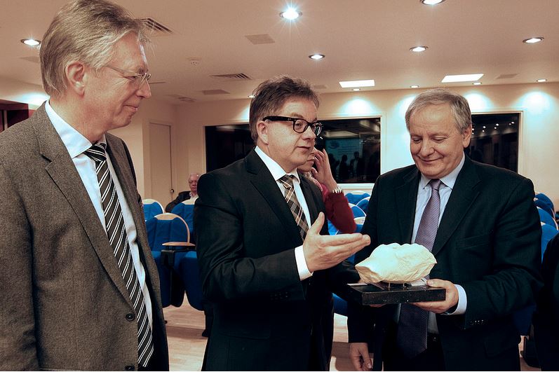 Εχεμύθεια ζήτησαν οι Γερμανοί από την ΚΕΔΕ