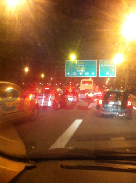 ΦΩΤΟ-Μποτιλιάρισμα στο ύψος των Μεγάρων