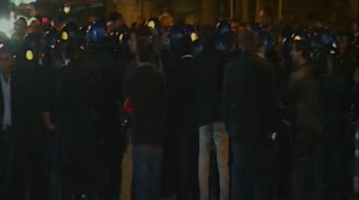 Έκρυθμη η κατάσταση έξω από την κυπριακή βουλή