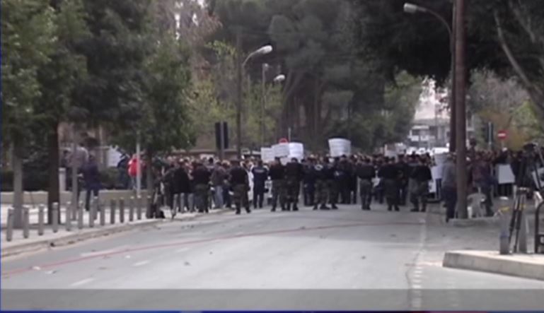 Τώρα – Κάλεσμα ΕΔΗΚ να βγουν οι Κύπριοι στους δρόμους