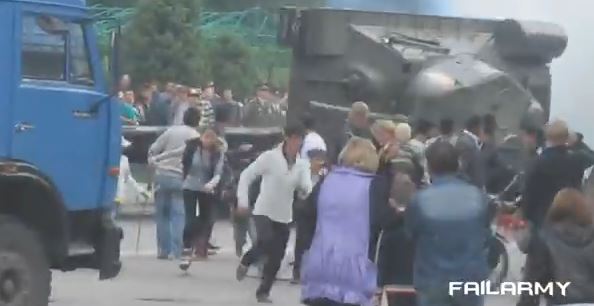 ΒΙΝΤΕΟ-Στρατιώτες…κωμικοί