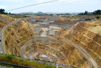 Εγκλωβίστηκαν 83 άτομα από κατολίσθηση