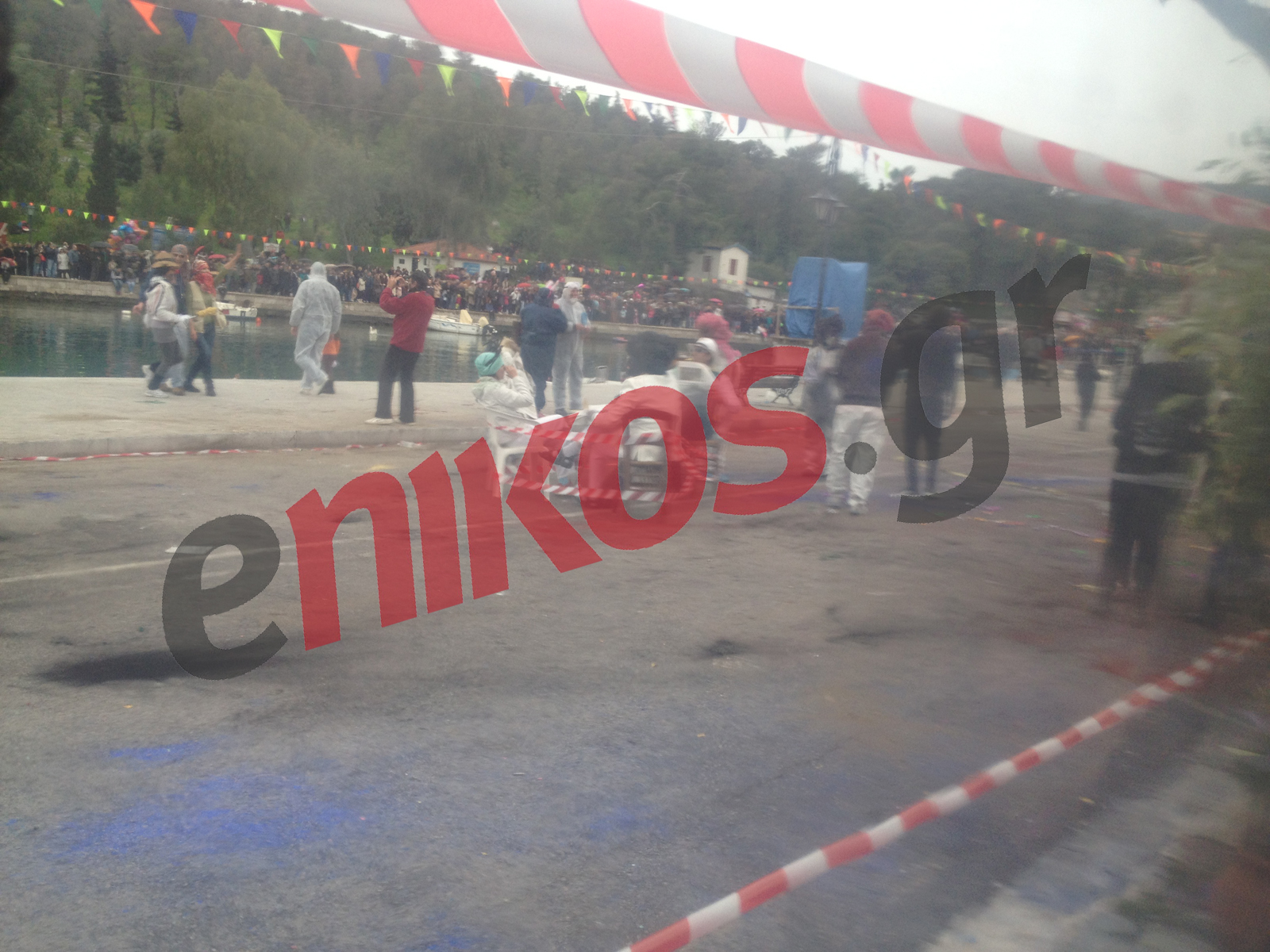 ΒΙΝΤΕΟ-Αλευρομουτζουρώματα στο Γαλαξίδι