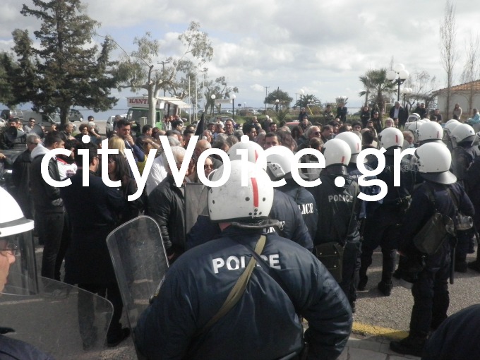 ΒΙΝΤΕΟ-Φυγάδευσαν άρον άρον τον Σαλμά