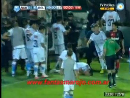 BINTEO-Aστυνομικός χτυπά ποδοσφαιριστή