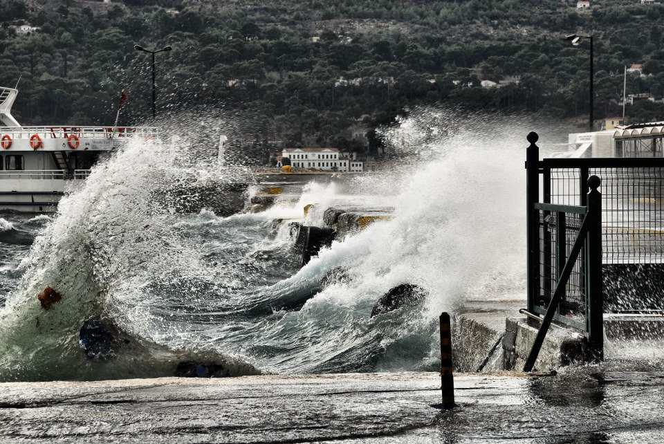 Σάμος:Προβλήματα από την έντονη βροχόπτωση
