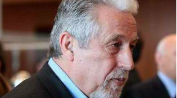 Μανώλης: Ο Στουρνάρας κυβερνά την Ελλάδα