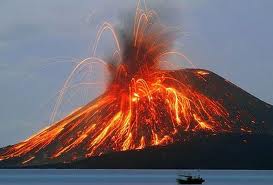 ΒΙΝΤΕΟ-Μέσα στον κρατήρα ενός ηφαιστείου