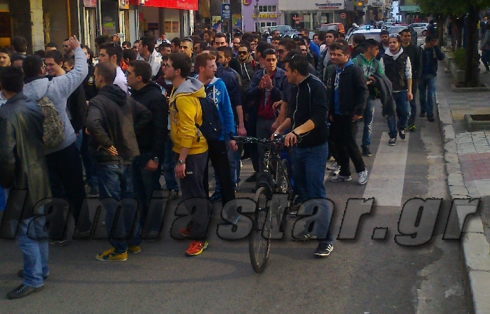 ΒΙΝΤΕΟ – Η πορεία των φοιτητών στη Λαμία