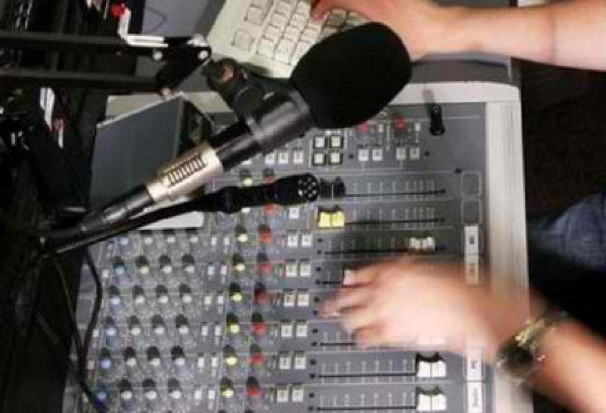 Απολύσεις στο ραδιόφωνο της Εκκλησίας