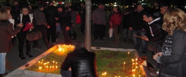 Άναψαν κεριά για τους αδικοχαμένους φοιτητές