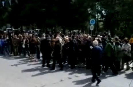 ΒΙΝΤΕΟ-Αποδοκίμασαν τον Κουκούτση της Χ.Α.