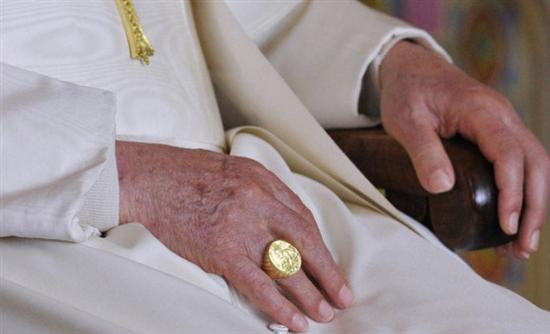 Εκλογή Πάπα: Πώς βγαίνει ο λευκός καπνός;