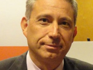 Ο καθηγητής Χρυσόγονος για τα πρόστιμα του ΕΣΡ στον Real Fm