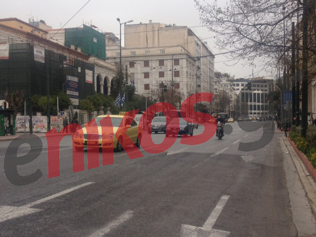 ΤΩΡΑ-ΦΩΤΟ: Άνοιξαν οι δρόμοι στο κέντρο της Αθήνας