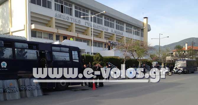 Βόλος: Τους έστειλαν σπίτι τους