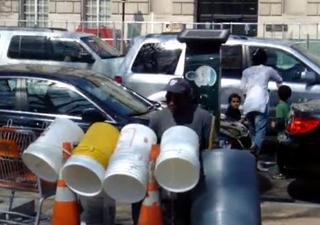 ΒΙΝΤΕΟ-Οι απίστευτοι ντράμερ του δρόμου