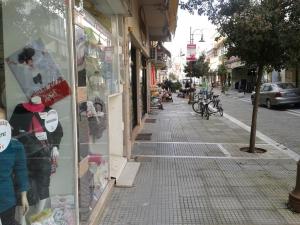 Αντιδράσεις για τις γλάστρες στα Τρίκαλα