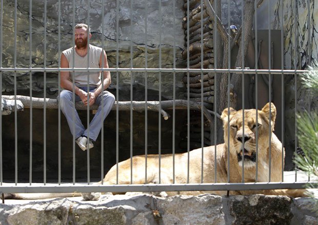 Θα μείνει στον «λάκκο των λεόντων»